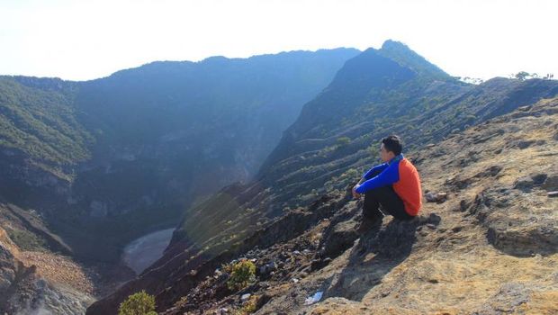 Gunung tertinggi di Jawa Barat