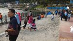 Penampakan Pantai di Danau Toba