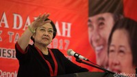 Ketua Umum PDI Perjuangan Megawati Soekarnoputri membuka Sekolah Partai. Sekolah Partai adalah sekolah untuk para calon kepala daerah yang berasal dari kader PDI Perjuangan.