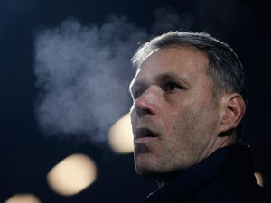 Van Basten Kecam Barcelona, Bawa-bawa Johan Cruyff