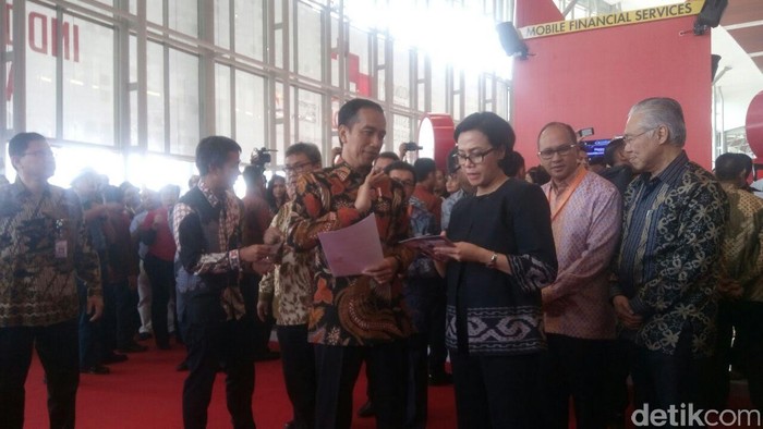 Jokowi: Baru 21,8% Penduduk RI yang Menjangkau Layanan Keuangan