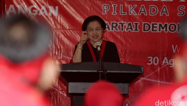 Ini Alasan Megawati Selalu Diam Saat Ditanya Soal Ahok