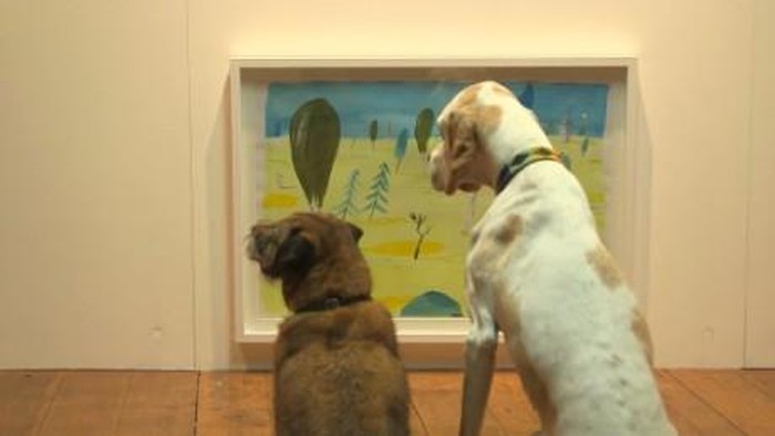 Ajaib! Ada Pameran Seni Tapi Khusus untuk Anjing