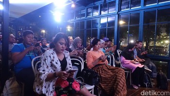 Tampak peserta yang sedang live-tweet acara ngopi demi mendapatkan hadiah menarik. Foto: detikINET/Adi Fida Rahman