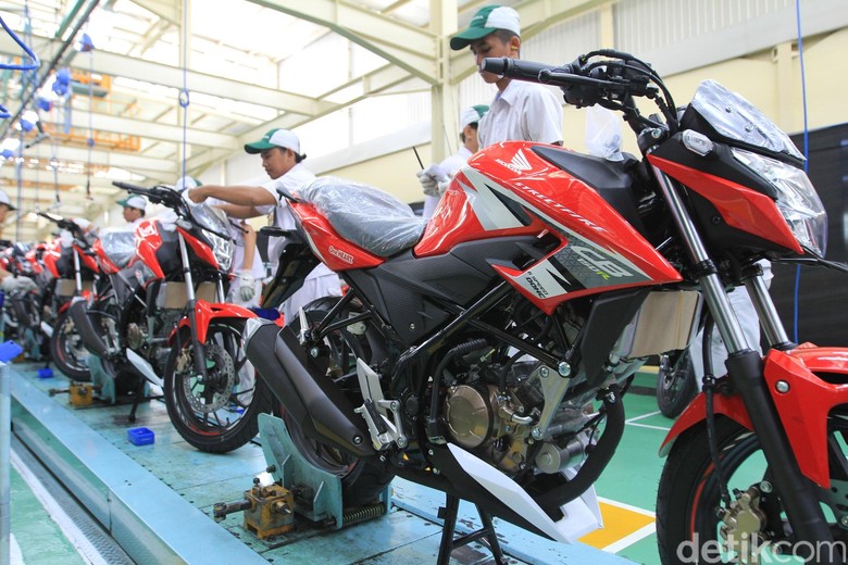 Motor sport Honda CB150R StreetFire (Foto: Astra Honda Motor) Motor sport Honda CB150R StreetFire (Foto: Astra Honda Motor)