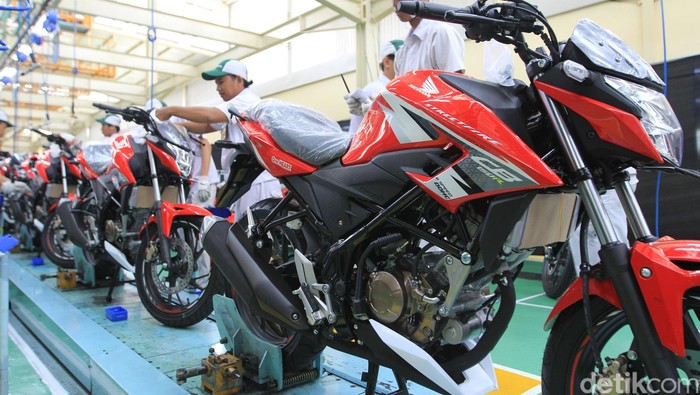 Honda Pimpin Penjualan Motor Sport di September 2016