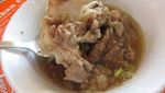 Hangatkan Tubuh dengan Semangkuk Bakso Iga yang Mantap