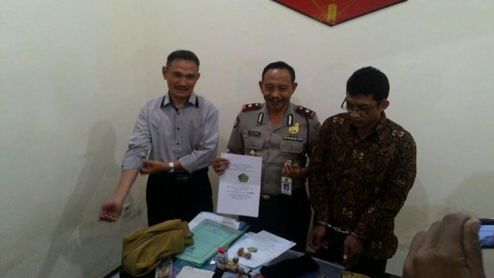 Terbelit Utang, Oknum Guru Tipu Calon Jamaah Haji
