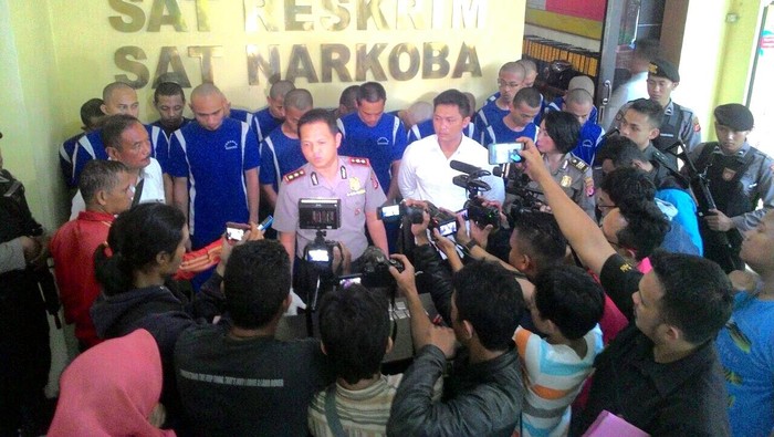 Tim Satuan Narkoba Polresta Sukabumi Tangkap 14 Orang Pengedar Sabu