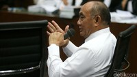 Budi Sampurna bersaksi dalam sidang lanjutan kasus dugaan pembunuhan Wayan Mirna Salihin dengan terdakwa Jessica Kumala Wongso di Pengadilan Negeri Jakarta Pusat, Rabu (31/8/2016).
