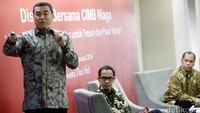 Perseroan juga terus berupaya memenuhi tuntutan dan kebutuhan nasabah baik korporasi maupun ritel melalui berbagai inovasi produk dan pengembangan layanan digital banking untuk kemudahan dalam transaksi.