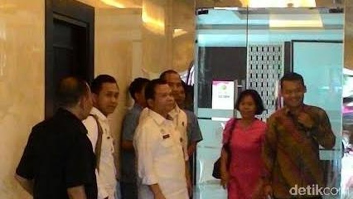 Usai Bertemu Luhut, Dirjen Imigrasi Tepis Bahas Kewarganegaraan Arcandra Tahar