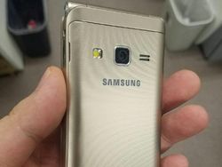 Ponsel Lipat Android Galaxy Folder 2