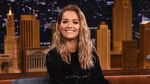 Hot Photo Highlight: Rambut Cepol Tyas Mirasih Sampai Heidi Klum Cium Simon Cowell