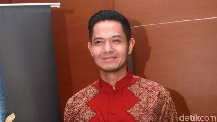 Dude Herlino Ceritakan Kondisi Keluarganya Terdampak Bencana di Padang