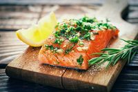 Ikan salmon mengandung tinggi omega 3.
