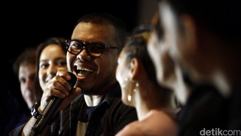 Sutradara asal Indonesia yang sering kali mendapatkan berbagai penghargaan ini, kerap kali menuliskan pemikirannya mengenai berbagai hal yang sedang terjadi melalui Twitter. Foto: Rachman Haryanto