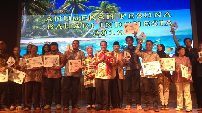 Inilah Para Penulis Terbaik Wisata Bahari 2016