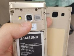 Ponsel Lipat Android Galaxy Folder 2