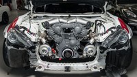 Tidak puas dengan tenaga yang hampir 600 hp dengan standar mesin GT-R, mesin 4.1 L GT-R dipilih dengan GT1000 HKS Symmertrical turbocharger kit yang bisa menghasilkan tenaga 1.000 hp.