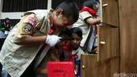Sejumlah anak melakukan penyidikan bak penyidik KPK.