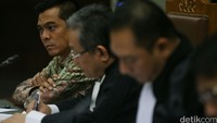Mereka dimintai keterangan terkait kasus raperda reklamasi dan tindak pidana pencucian uang yang membelit politisi Gerindra M Sanusi.