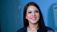 Meski deg-degan tapi ia senang dan antusias menunggu kelahiran bayi pertamanya itu. Pool/Palevi S/detikFoto.