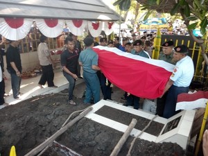 Jenazah Sulistina Dimakamkan di Samping Makam Bung Tomo