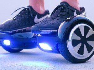 Main Hoverboard di China: Awas, Kena Denda!