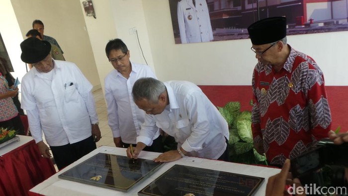Menteri PUPR Basuki Resmikan Rusunawa di Temanggung