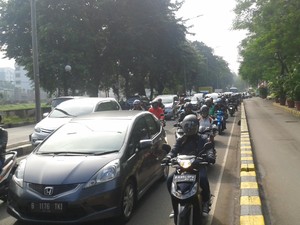 Imbas Ganjil Genap, Jalur Alternatif di Jl Penjernihan-Karet Bivak Padat