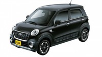 Mobil kecil Pixis Joy ini hadir dengan tiga jenis, C, F, dan S. Masing-masing jenis memiliki gaya dan warna yang unik. Jenis C misalnya, yang memakai pelek aluminium 15 inci, dan dekorasi dengan konstruksi badan mobil yang terlihat seperti model crossover.