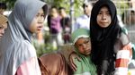 Warga Rawajati Salat Duha di Jalan