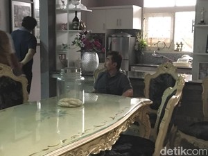 Polisi Mulai Masuk ke Kamar Aa Gatot Brajamusti, Buka 2 Brankas