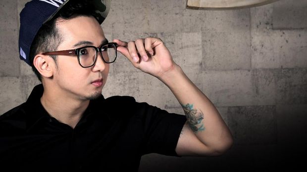 Perjuangan Jadi YouTuber Ternama: Berburu WiFi Gratisan