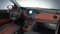 Perubahan yang paling terlihat ada pada bagian kabin. Mobil ini dilengkapi dengab sistem navigasi layar sentuh 7 inci standar di tipe tertinggi, dan termasuk Apple CarPlay dan Android Auto. Sistem navigasi juga dilengkapi dengan promo berlangganan sistem monitoring lalu lintas gratis selama tujuh.
