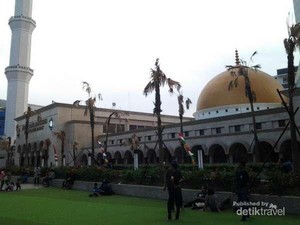 Masalah Jawa Barat Mengembangkan Destinasi Wisata Halal