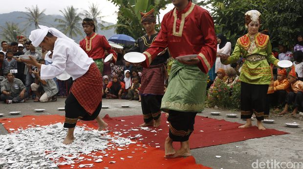 Ciri Ciri Gerak Tari Sumatra Yang Terkenal Lincah