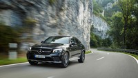 Mobil ini akan diperkenalkan di Paris Motor Show yang dihelat muai akhir bulan ini.