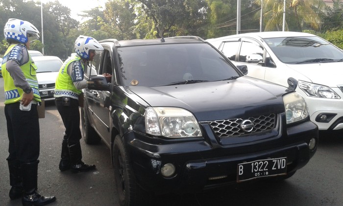 Lupa Tanggal, Orang-orang Ini Kena Tilang Ganjil-genap di Senayan
