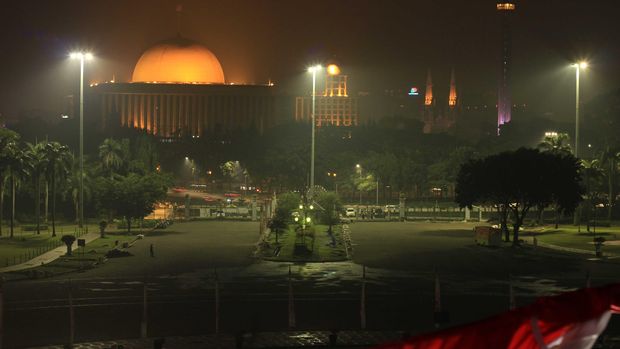 Bisa Naik Ke Monas Malam Hari Berkat Ahok