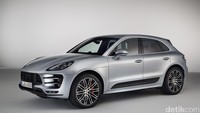 Setelah peningkatan performa, mesin V6 3.6 liter twin-turbocharged, dapat memberikan tenaga hingga 440 daya kuda. Itu artinya tenaga Macan Turbo dengan Performance Package 40 daya kuda lebih besar daripada Macan Turbo.