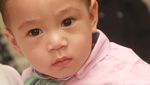 Kenakan Kemeja Pink, Rafathar Makin Ngegemesin