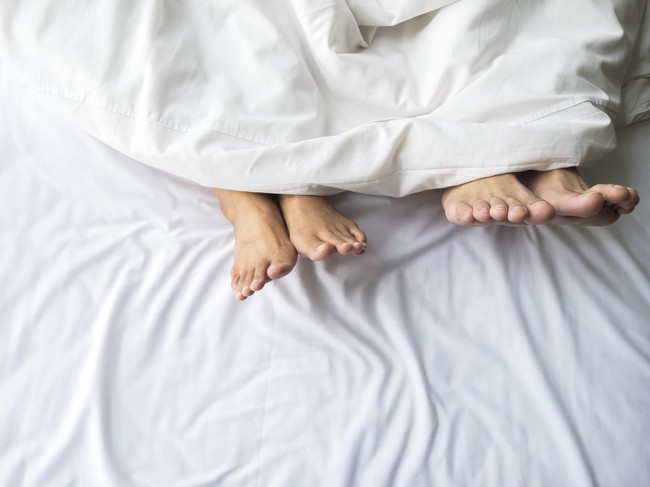 4 Tips Maksimalkan Libur Panjang di Rumah Agar Sesi Bercinta Kian Membara