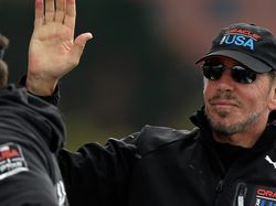 Mereka Raup Harta Triliunan Tanpa Gelar Sarjana