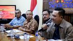 Diskusi Kontroversi Politik Tembakau