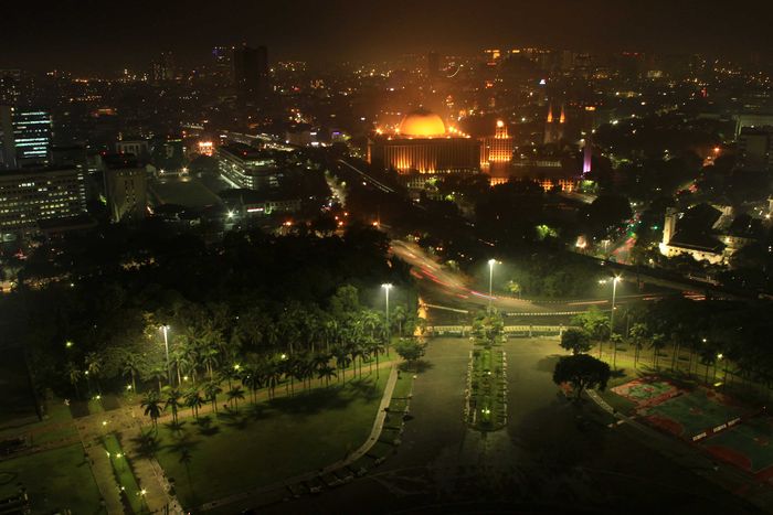 Bukan Main, Begini Indahnya Pemandangan Malam Jakarta dari ...