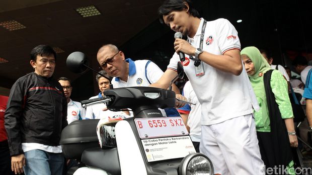 Honda sudah mulai mengetes perilaku berkendara dengan motor listrik