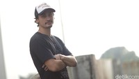 Dalam film garapan sutradara Nia Dinata, Reuben berperan sebagai Bima yang akan disandingkan dengan Tara Basro. Pool/Ismail/detikFoto.