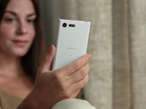 Kamera Ganda Bukan Jagoan Sony Xperia, Tapi..